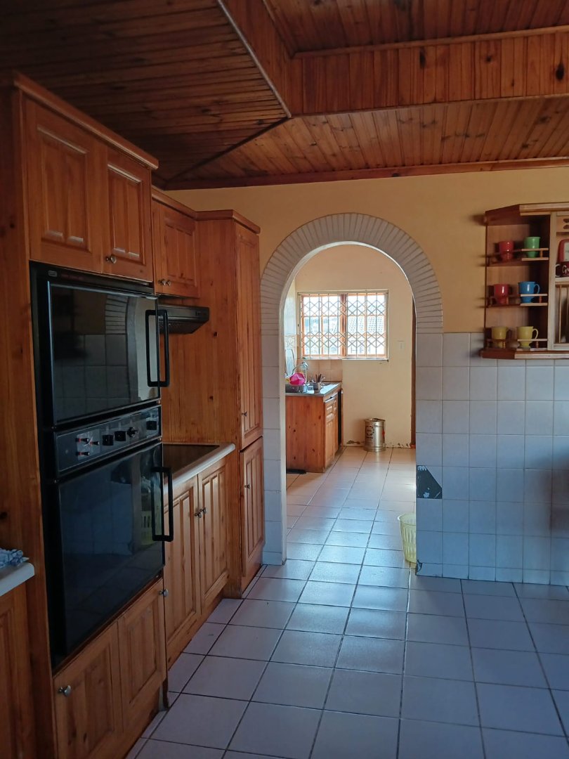 5 Bedroom Property for Sale in King Williams Town Ext 30 Eastern Cape